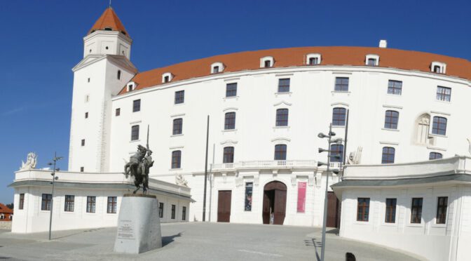 Bratislava per Schiff