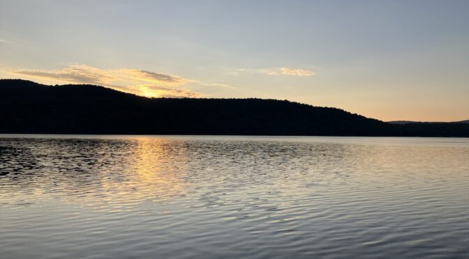 NA25 – Ein Aufenthalt am Strand vom Lac Fraser – Warten auf Patrick und Alexandra